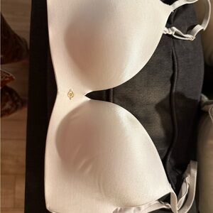 Victorias Secret Bra size 36B